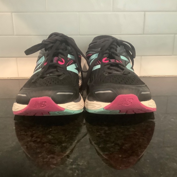 860v8 Black/Poisonberry Shoes ASYM Counter Size 9 - Picture 2 of 12